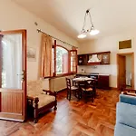 House Borgo Badia *