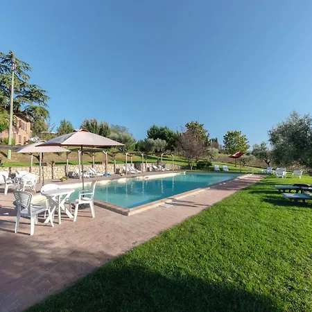 Фермерский дом House Borgo Badia Кастильоне-дель-Лаго